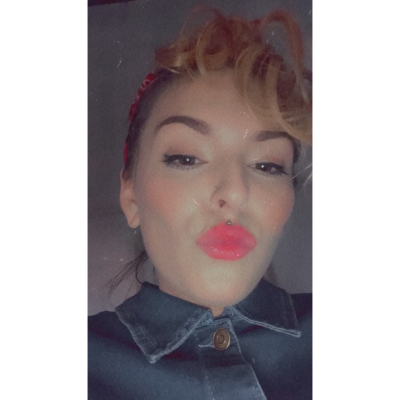 Meet your Posher, Jordann - Picture 5 of 6